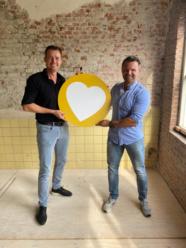 Kom je samen met een vriend of collega?